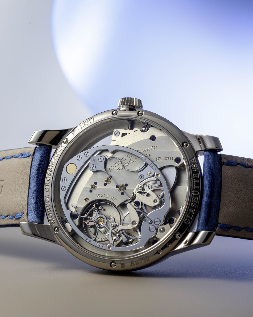 腕錶的名字由來，源自機芯採用獨特錘形自動擺陀。