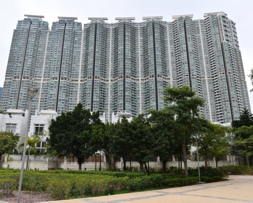 藍天海岸獲13組客睇樓，兩房戶610萬沽。
