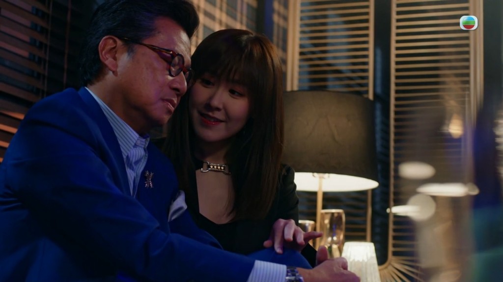 劉佩玥演「機心拜金綠茶婊」，在劇中老嫩通吃。