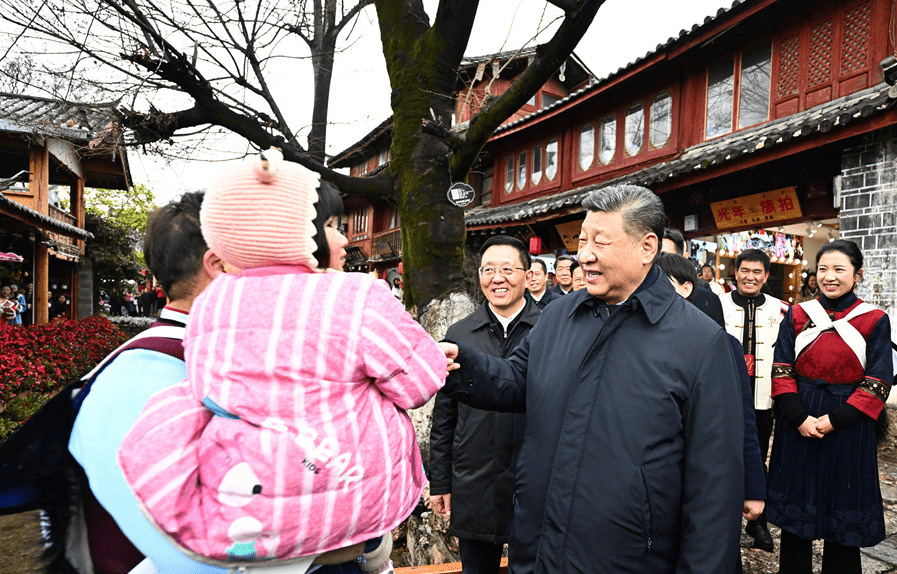 習近平在雲南麗江市考察調研。 新華社