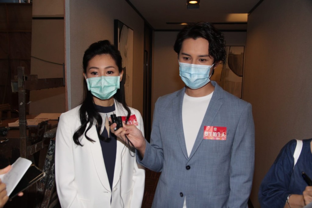 郭柏妍飾演見習律師,與何廣沛有較多對手戲。