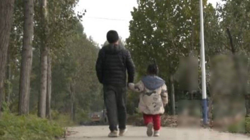 育有7子女的李先生對提出離婚感後悔。小莉幫忙