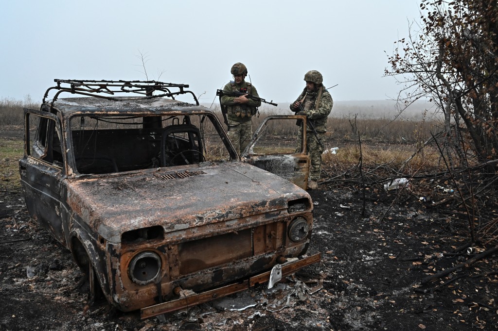 俄罗斯一枚导弹上周五攻击乌克兰军队一场授奖典礼，造成至少22名乌克兰士兵死亡，基辅已经展开刑事调查。路透社