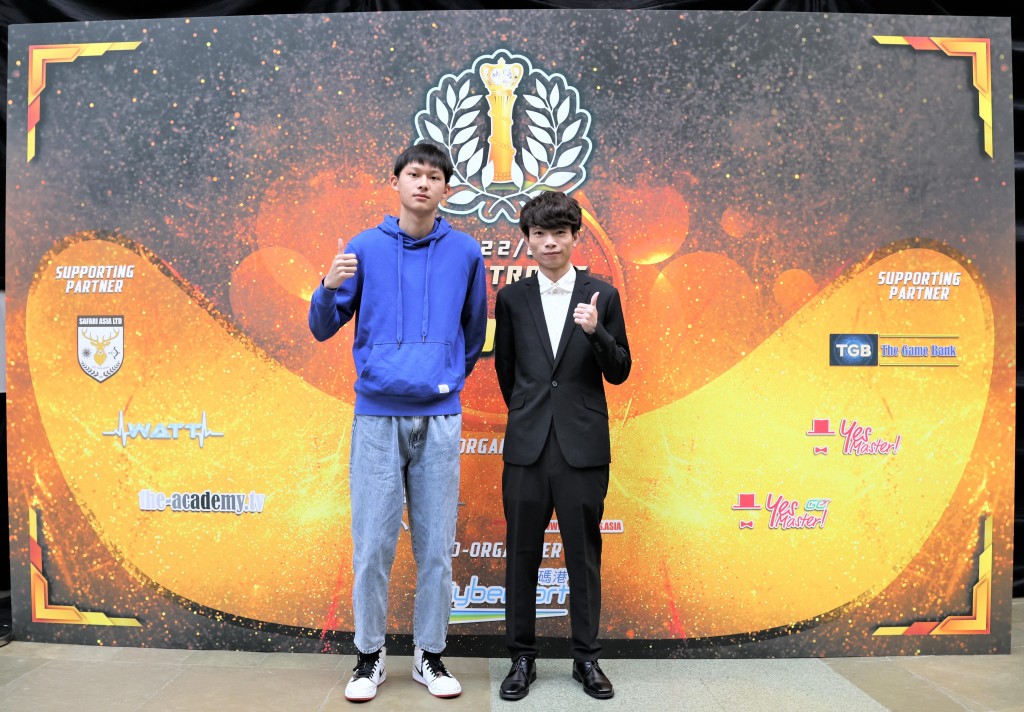 香港電競亞運教練兼成員郭文輝（右）及林超宇。陸永鴻攝