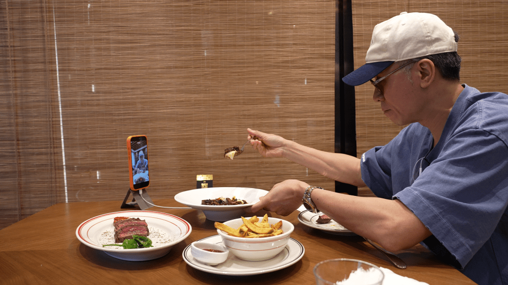 不少網民投訴他介紹的餐廳不少都是伏，但Uncle K認為食物口味很個人，自己也曾中伏。