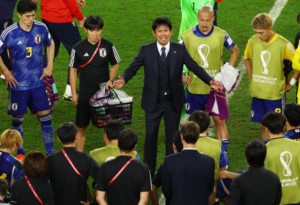 森保一(中)帶領日本於世界盃16強互射十二碼不敵克羅地亞光榮出局。REUTERS