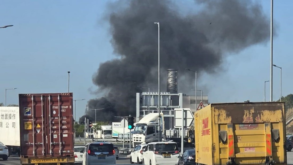浩洋街火警濃煙捲半空。fb馬路的事討論區 