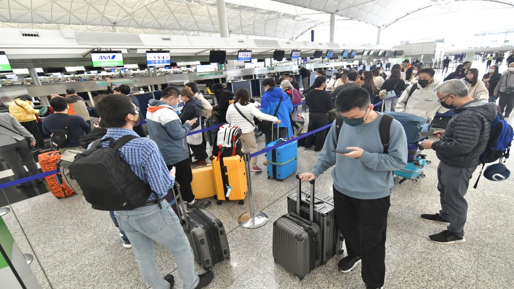今增24,895宗確診,創近月單日確診新高。資料圖片