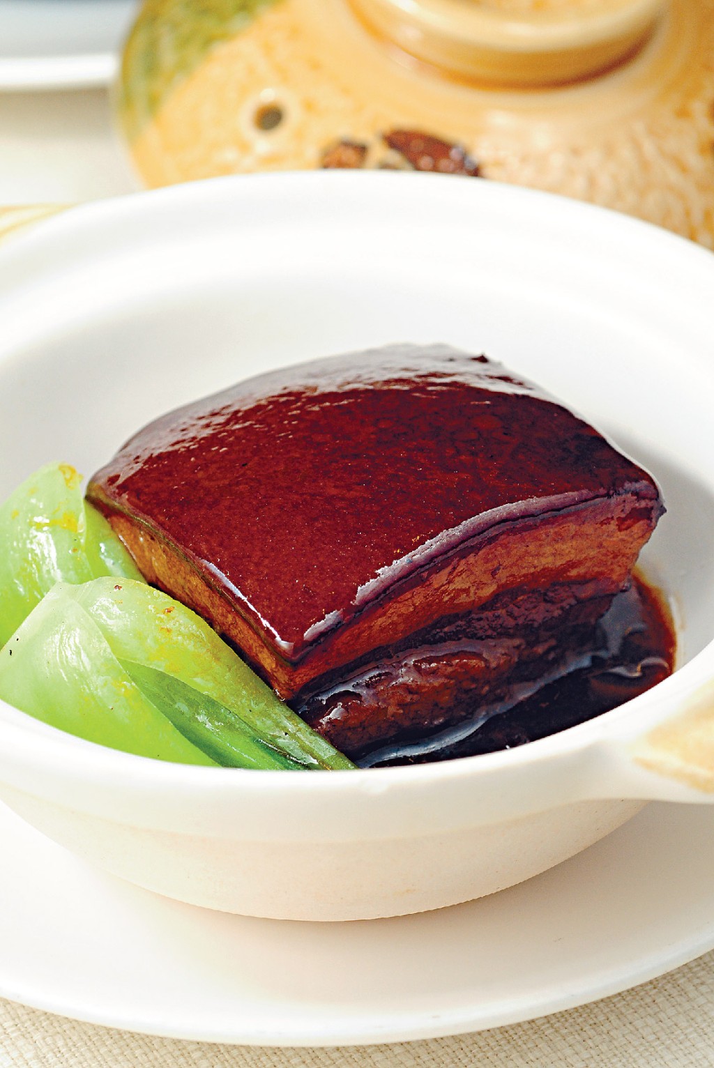 宋朝的肉类菜肴种类非常多，包括由苏东坡创制的东坡肉。