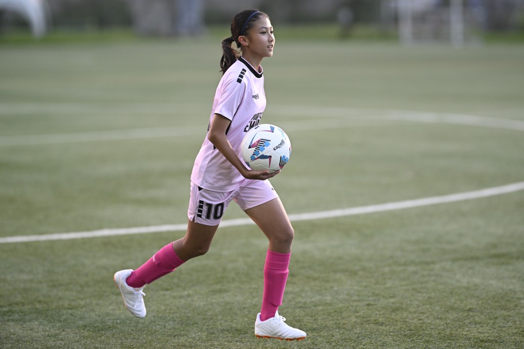 小演員周衹月與Gigi有較多對手戲，令她印象深刻。（電影《逆轉上半場》劇照）