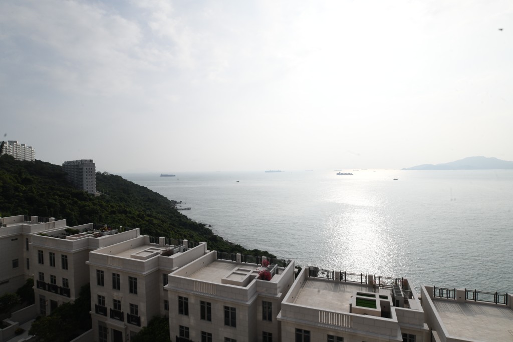 他強調，政府非常重視香港建築工程的施工質素，並關注相關工程的專業人員有否盡職監督，以及承建商有否違規施工。資料圖片，非涉事單位