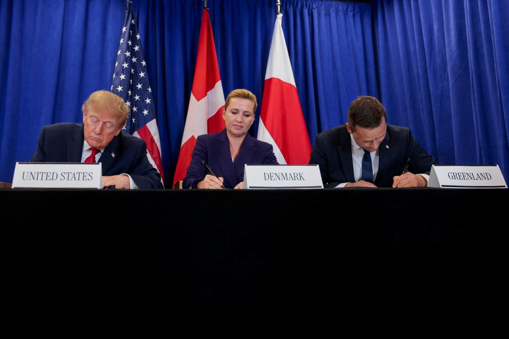 美国总统特朗普周二在纽约出席联合国大会期间，与丹麦及格陵兰领导人签署安全协议。路透社