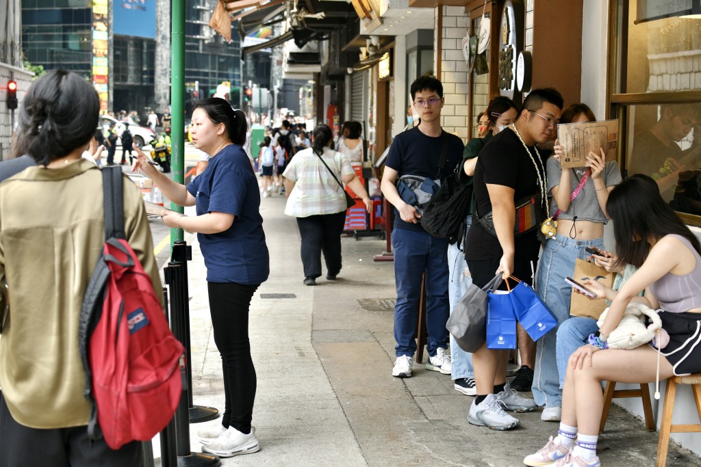 香港国际七人榄球赛开锣，酒吧食肆生意均有增长。卢江球摄