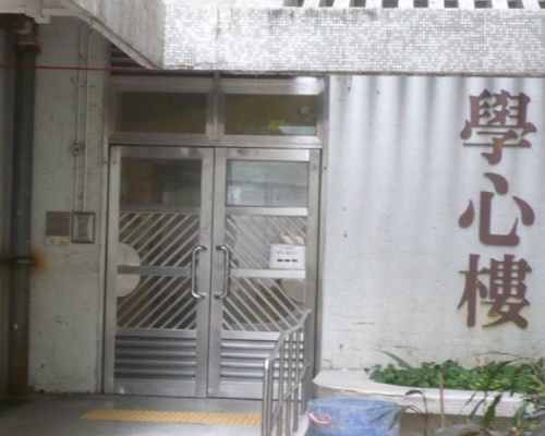 隆亨邨學心樓有人從高處墮下。網圖