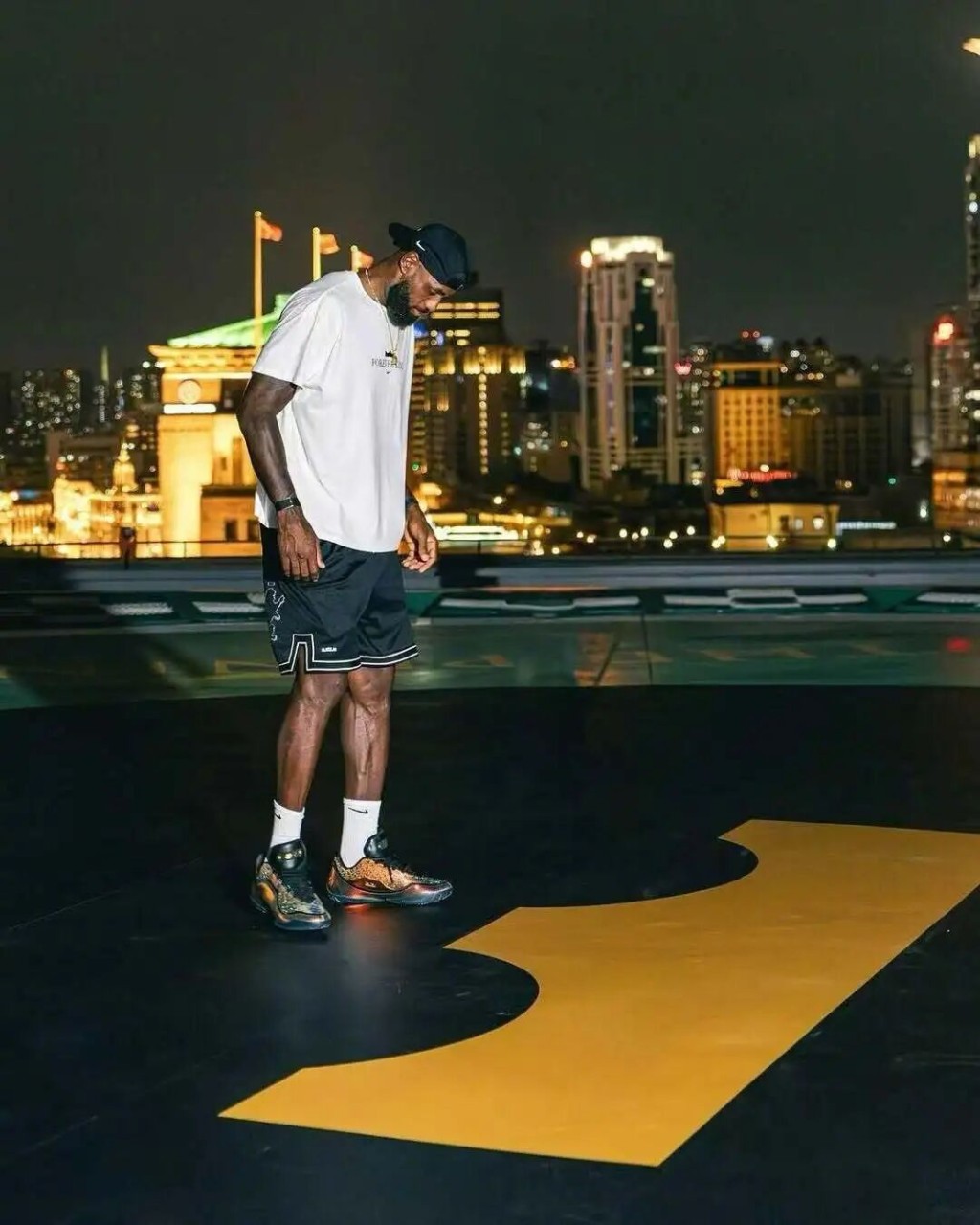 NBA傳奇球星勒邦占士早前結束6年來首次中國行。上觀新聞