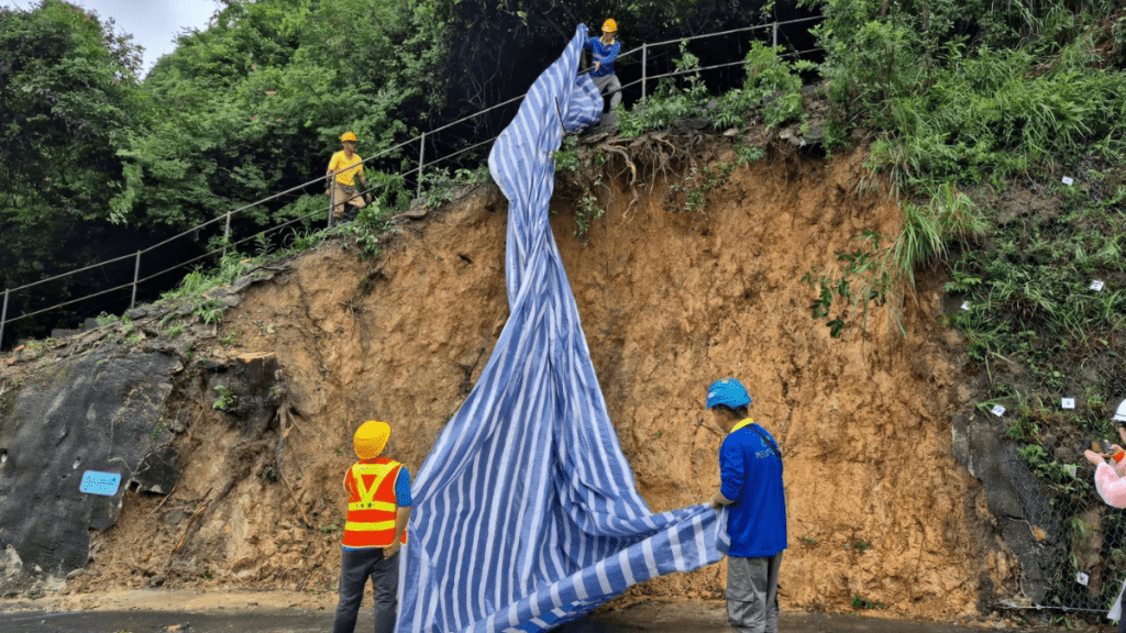 黑雨—發展局展開善後特別巡查 已清理240易塞渠道、移除200危樹等