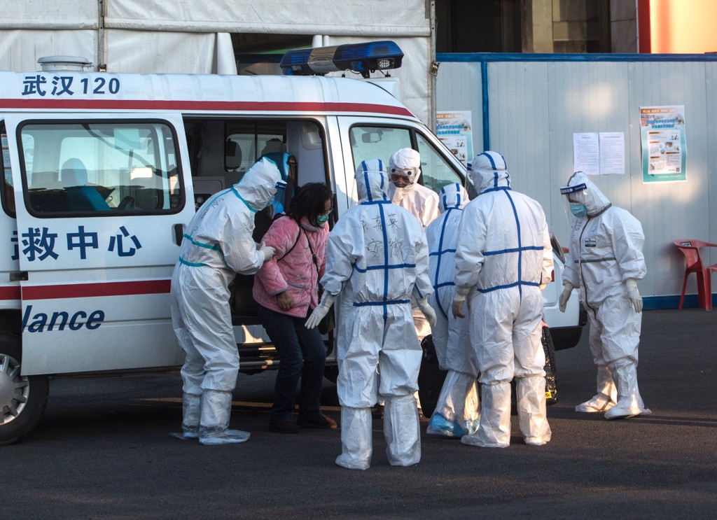 位於武漢體育中心的方艙醫院提供1100張醫療床位。新華社圖片