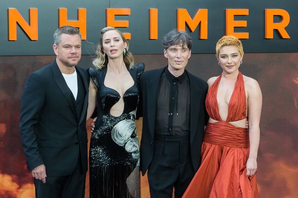 《奥本海默》的伦敦首映，（左起）麦迪文、艾美莉、Cillian Murphy与科伦丝佩芝等人行红地毡后，提早走人。