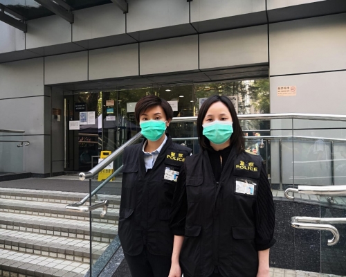 油尖警區刑事偵緝（第一組）總督察葉秀蘭（右）