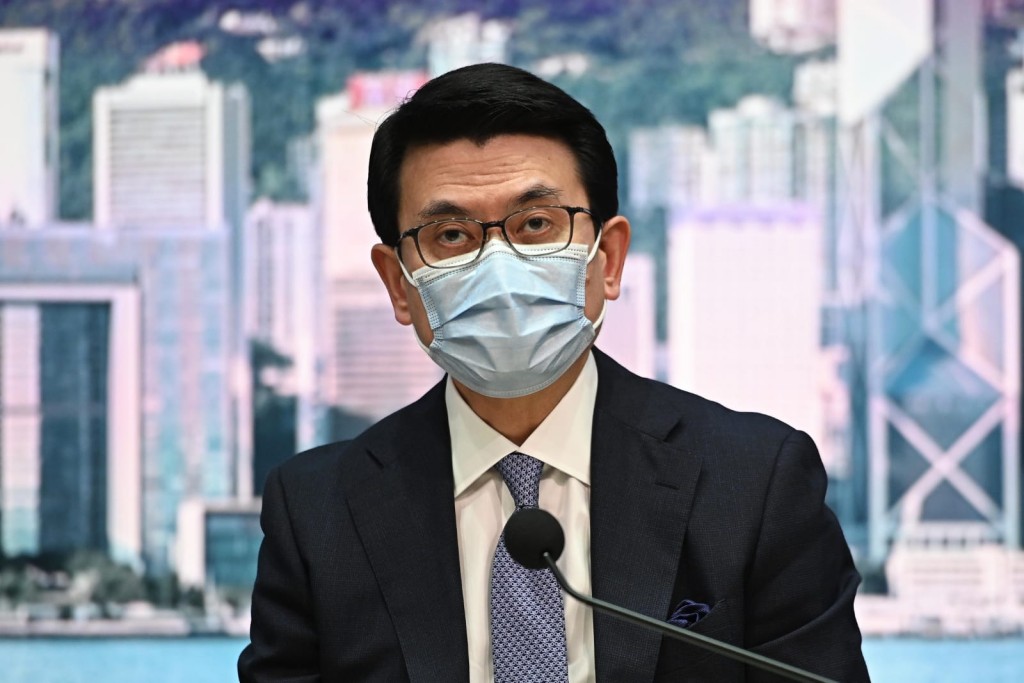 政府指個人用戶在每間電訊商最多可登記10張儲值卡。