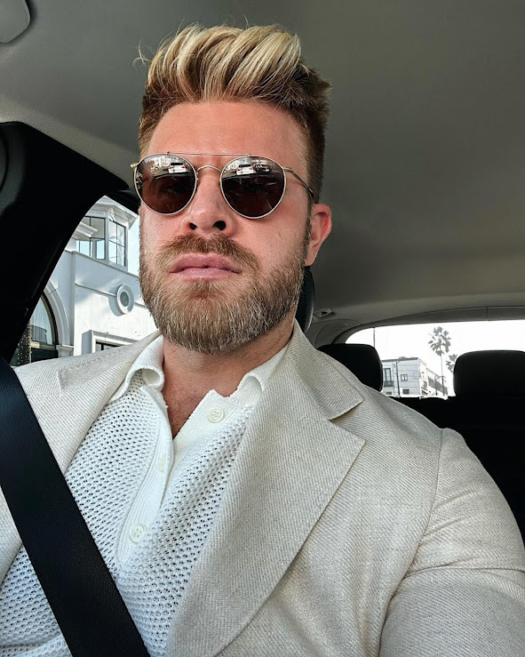 妮歌娜的前发型师Justin Anderson指当初得知她嫁入碧咸家时，就知会出事。