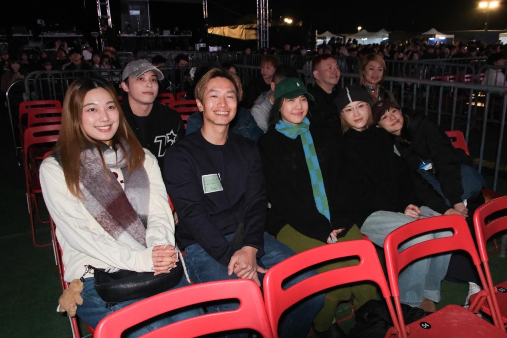 黃淑蔓、陳柏宇、鍾雪瑩、陳蕾、張惠雅、林子峰捧場。