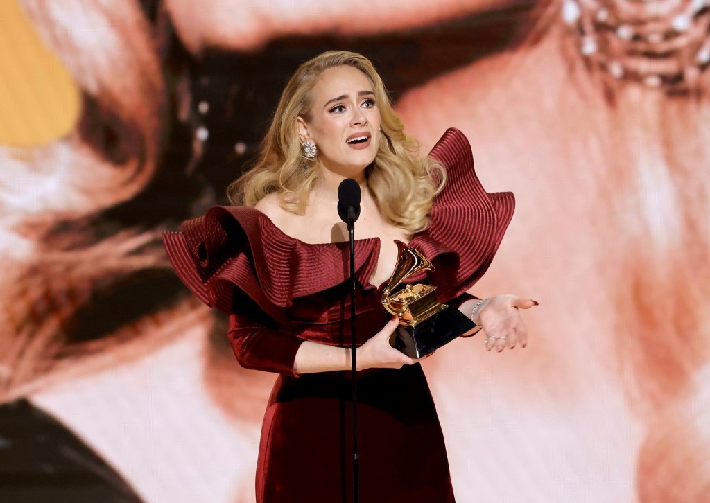 Adele贏得最佳流行獨唱演出。