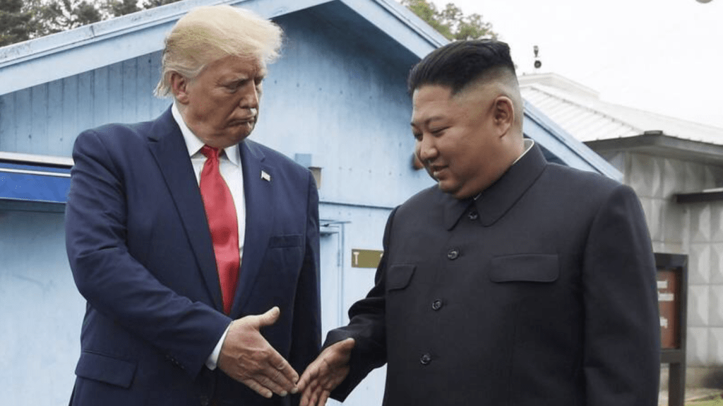 特朗普與金正恩頗有淵源，在他第一個任期期間，曾與金正恩舉行過多次會晤。