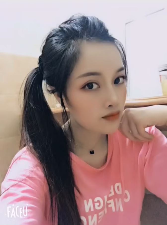 小兰被韦东传毁容前的娟好样貌。