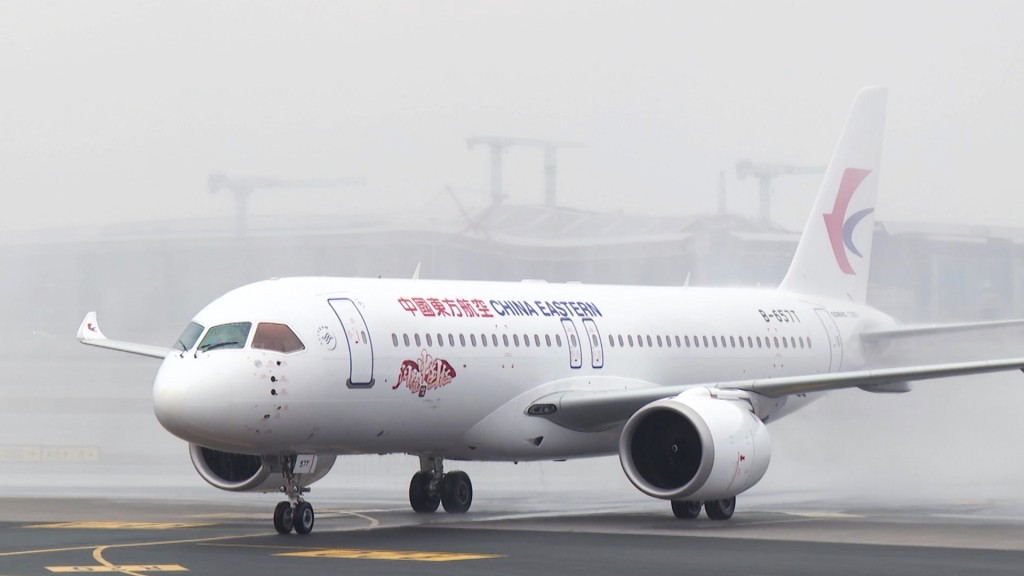 國產大型客機C919元旦起執行部分往返港滬定期航線。何健勇攝 國產大型客機C919元旦起執行部分往返港滬定期航線。何健勇攝