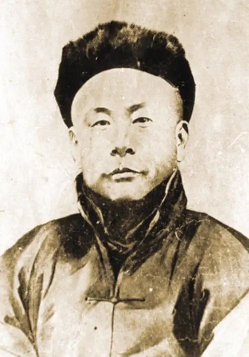 一代宗师霍元甲。