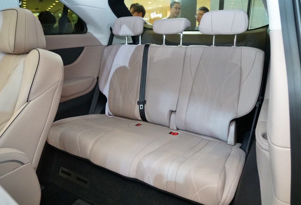 小鵬汽車XPENG X9第三排座椅更可電動收摺及還原。