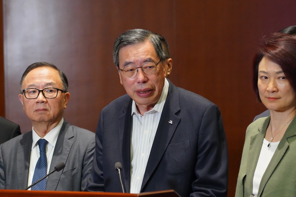 立法會監察委員會共13人,立法會主席、內會主席及議員總協調人是當然委員。資料圖片 立法會監察委員會共13人,立法會主席、內會主席及議員總協調人是當然委員。資料圖片