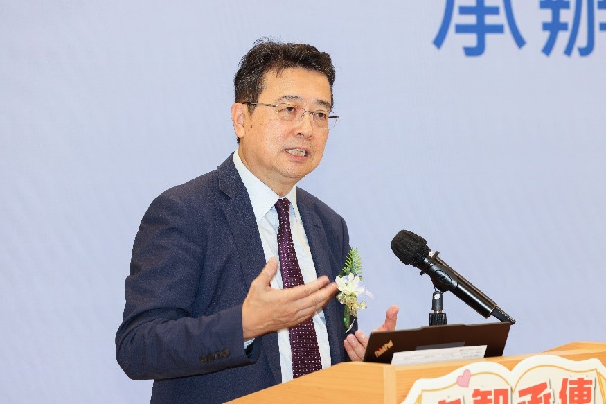 劉智鵬教授致辭時表示,深信實地考察能深化教師的中史知識,把課程與實際場景連結。嶺大提供 劉智鵬教授致辭時表示,深信實地考察能深化教師的中史知識,把課程與實際場景連結。嶺大提供