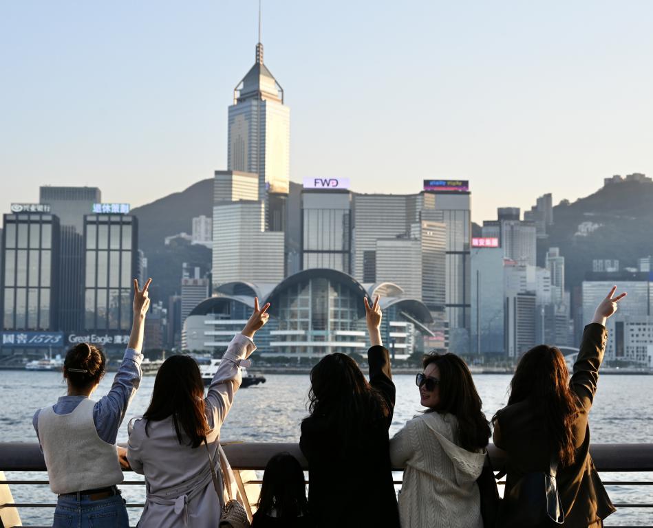 本港旅遊業快速復甦，吸引不少亞洲旅客來港。