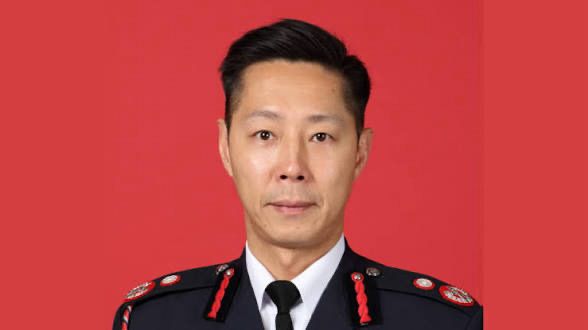 消防處助理處長郭柏超獲頒授香港消防事務卓越獎章。 消防處助理處長郭柏超獲頒授香港消防事務卓越獎章。