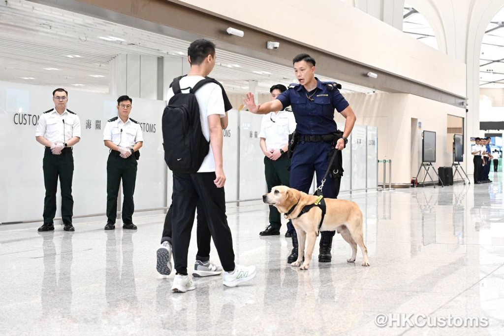 政府今日於皇崗口岸港方口岸區舉行第二次大型演練。香港海關fb圖片 政府今日於皇崗口岸港方口岸區舉行第二次大型演練。香港海關fb圖片