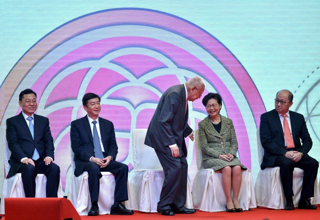 謝鋒曾擔任外交部駐香港特派員公署特派員。