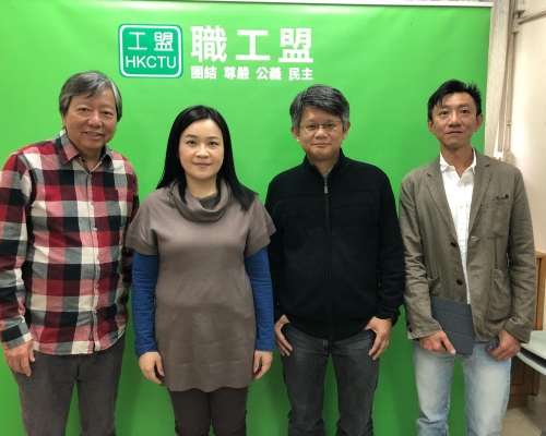職工盟總幹事蒙兆達(右二);李卓人(左一)