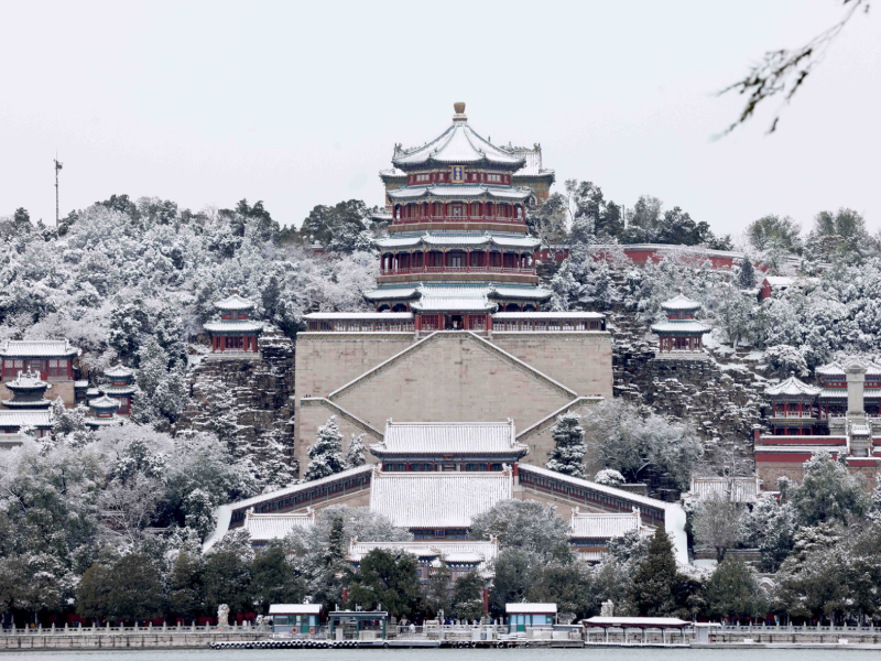 北京頤和園雪景。新華社圖片