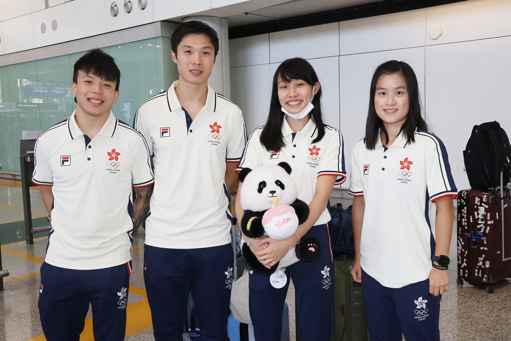 壁球主力劉子均（左起)、梁子軒、何子樂及李嘉兒都期望下周的香港錦標賽能躋身入決賽。徐嘉華攝