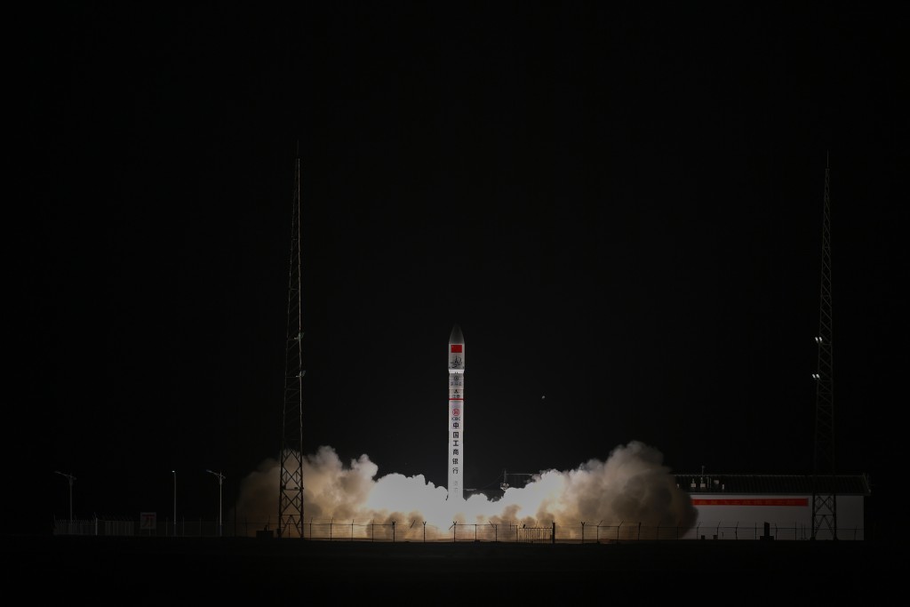 谷神星一號遙九運載火箭發射成功，是中國民營火箭公司首次成功實施晨昏軌道發射任務。 新華社