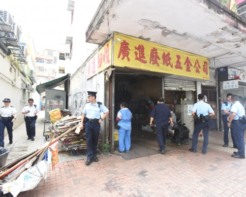 現場是荃灣楊屋道85號一間回收舖。 梁國峰攝