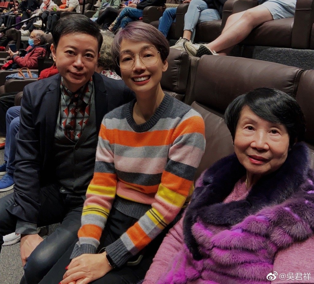 吳君祥貼出與前妻江美儀的合照支持對方新戲，是兩人離婚七年首度同框。