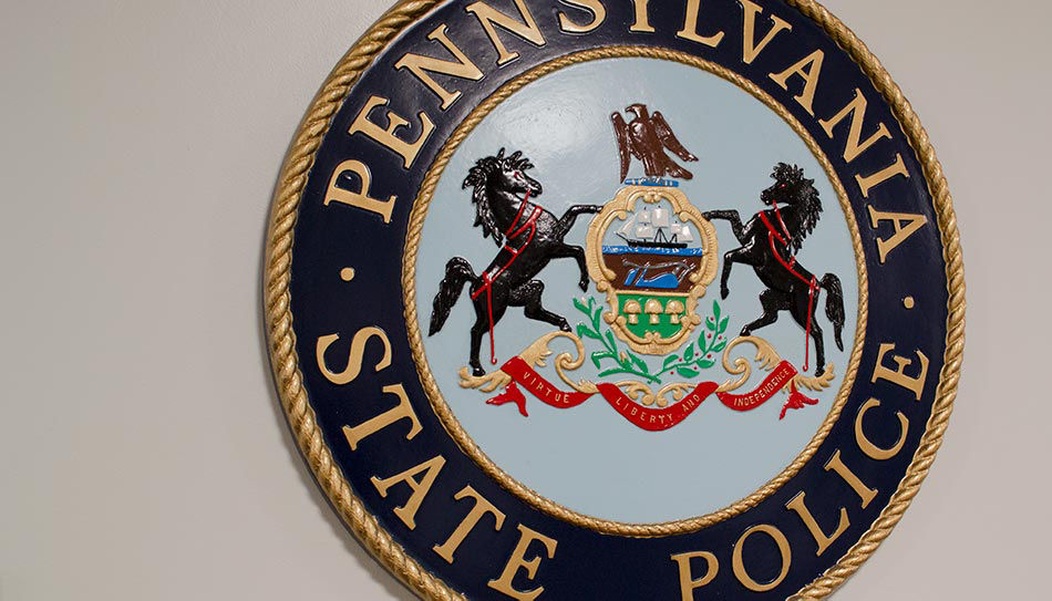 宾夕法尼亚州警察。 Commonwealth of Pennsylvania