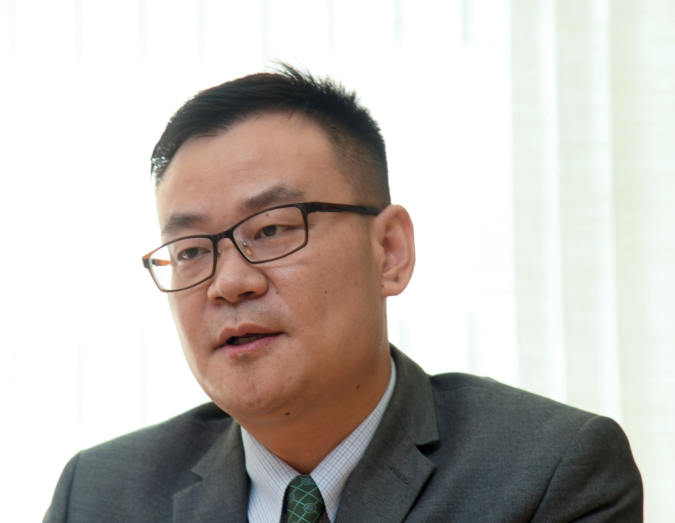 徐良表示,不論經濟好壞,華潤亦看好香港零售業務發展。何健勇攝