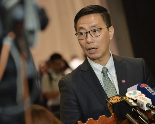 楊潤雄認為浸會大學已經按照程序及不同的考慮決定2名學生停學。資料圖片