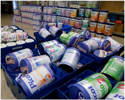 Lactalis嬰兒奶粉要全面回收。AP