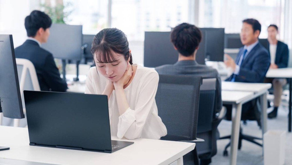 谁在付出？香港职场的家庭照顾成本与性别错配｜林一一