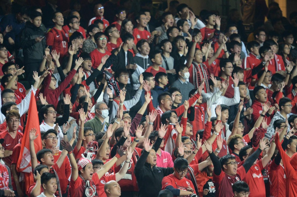 大批市民入场支持。